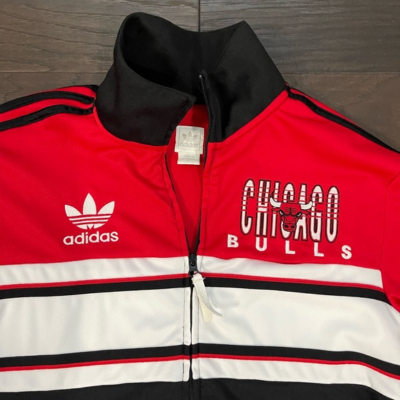 Adidas NBA Chicago Bulls Zip Up Sweatshirt/Jacket Size Men’s Small Retro Vibes! - Picture 4 of 8